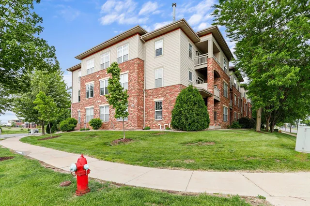 $220,000 | 101 Metro Terrace, Unit 102, Madison, WI 53718