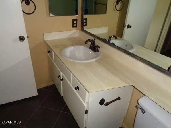 $1,995 | 42935 15th Street West, Unit 6, Lancaster, CA 93534