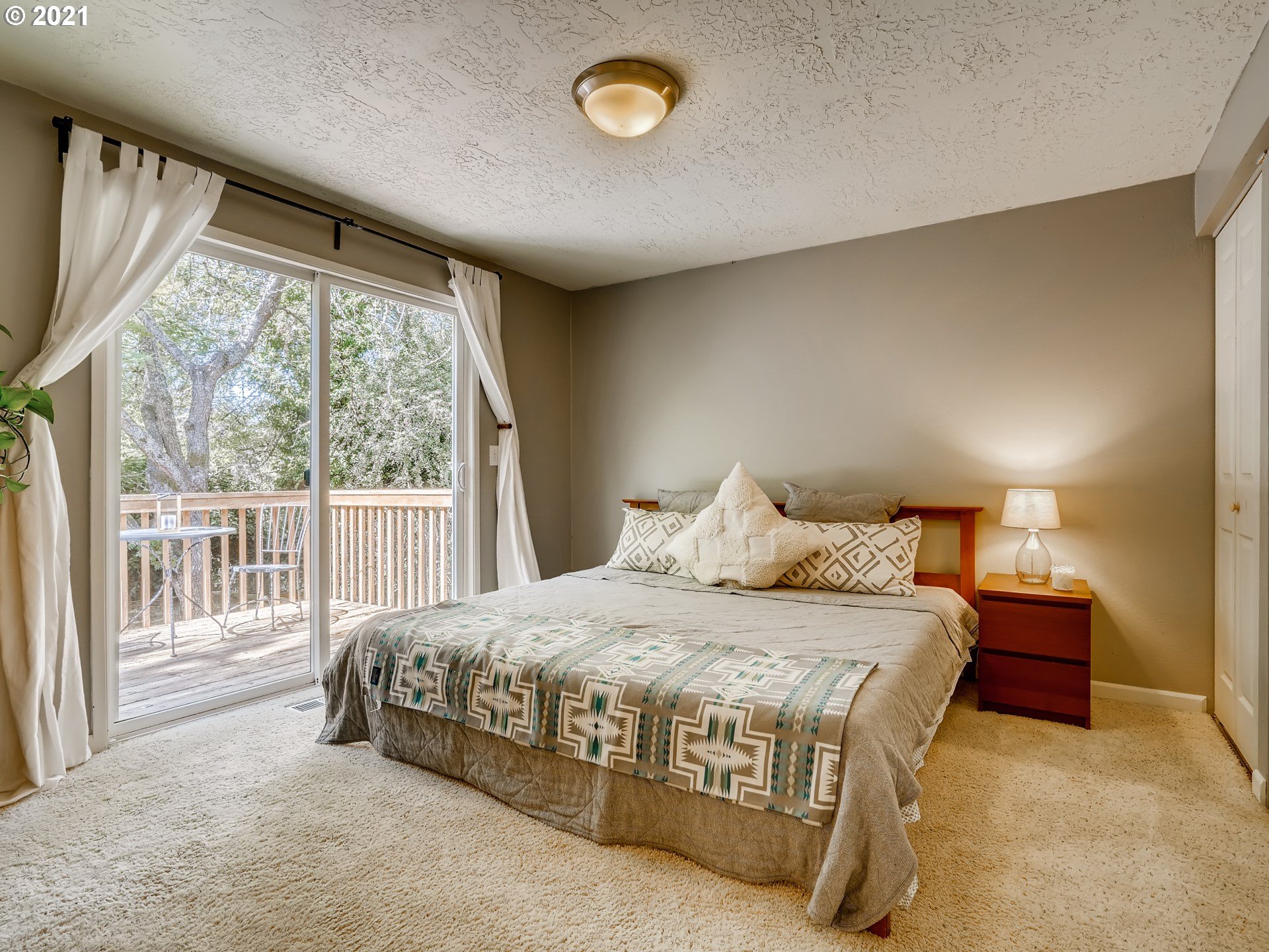 4603 Southwest 45th Avenue Portland, OR 97221 - Photo 13 of 26 Gallery Image 13
