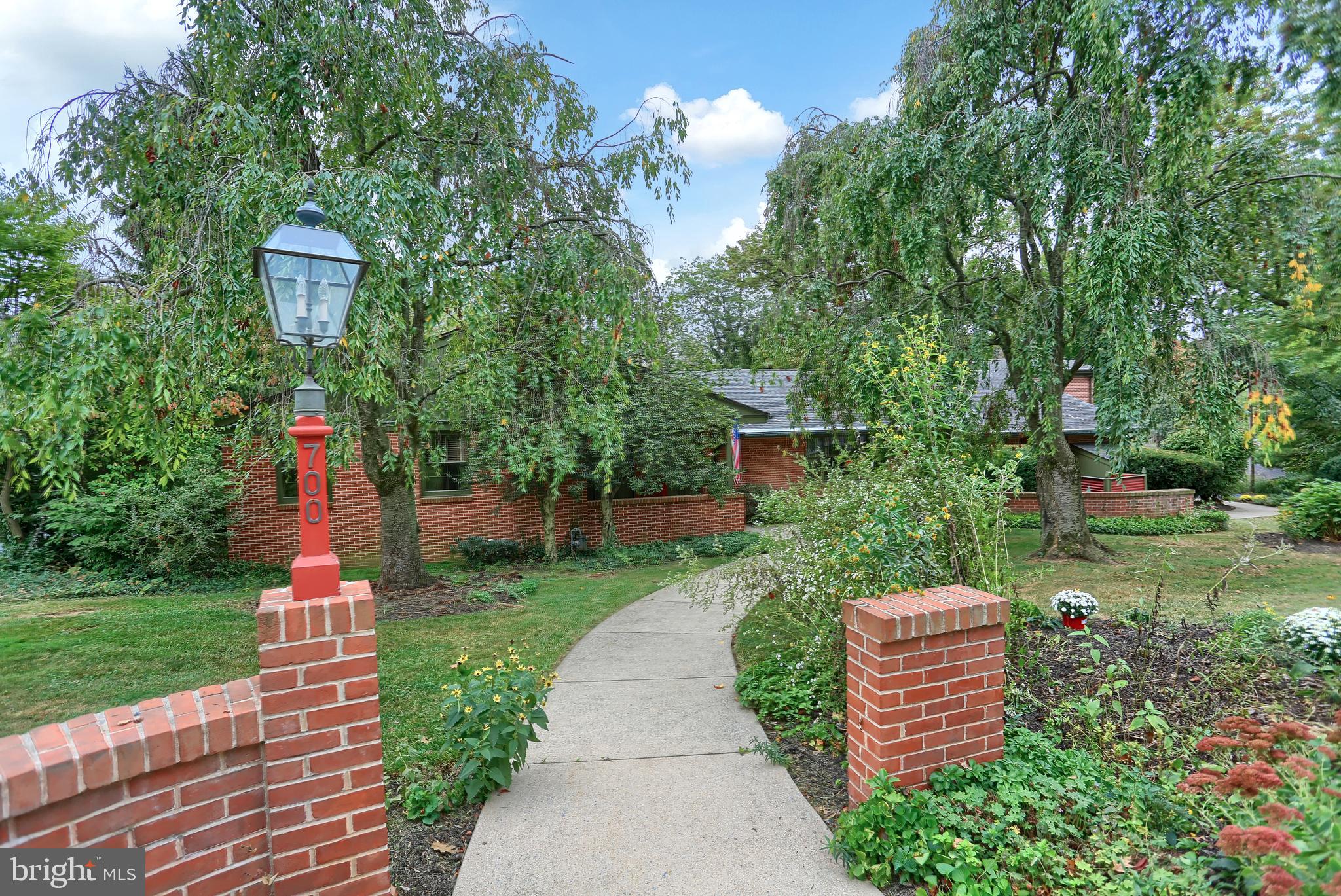 700 Woodberry Road York, PA 17403 - Photo 3 of 95 Gallery Image 3