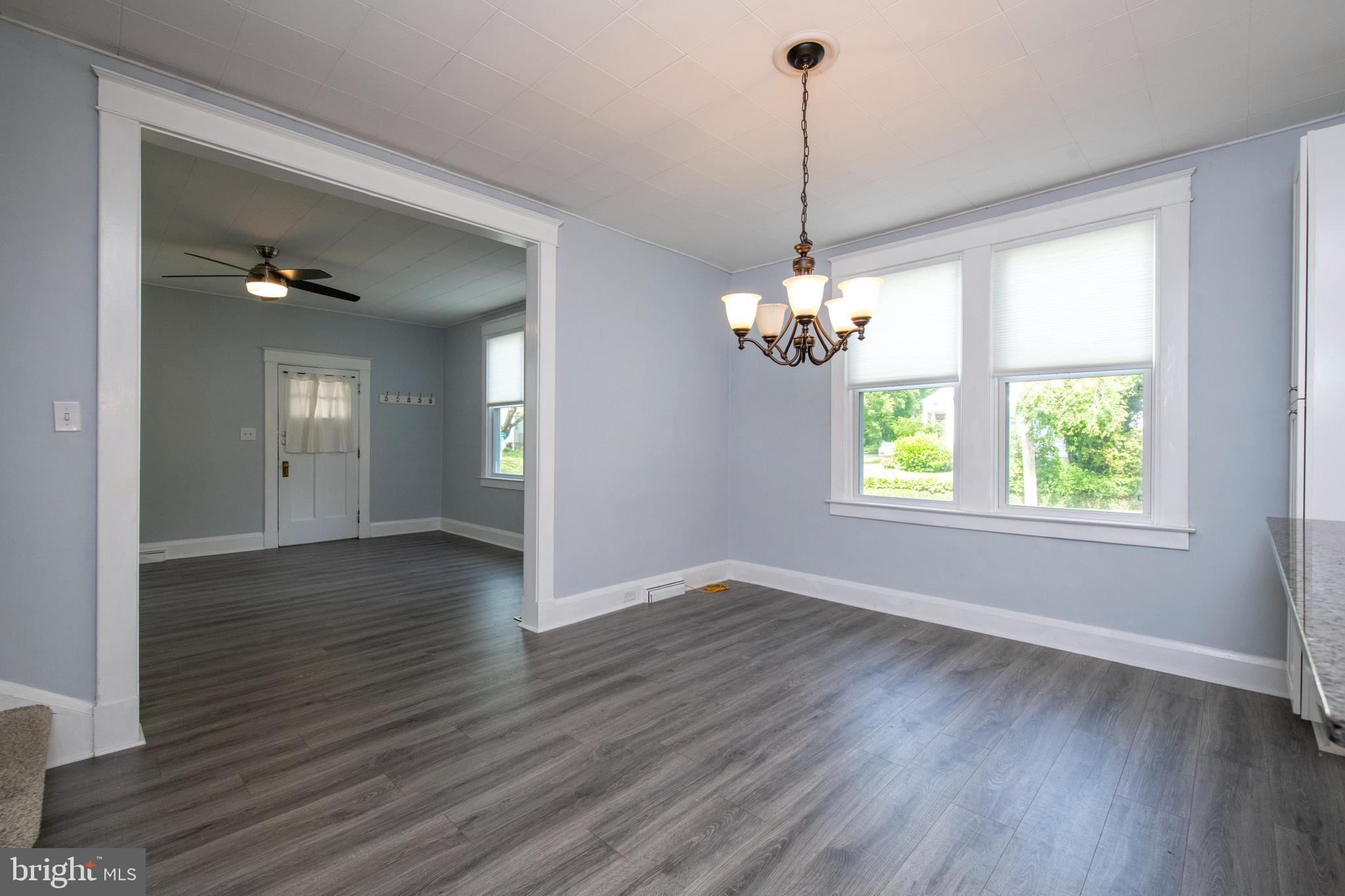 334 Ridge Avenue Towson, MD 21286 - Photo 12 of 40 Dining area looking into family room