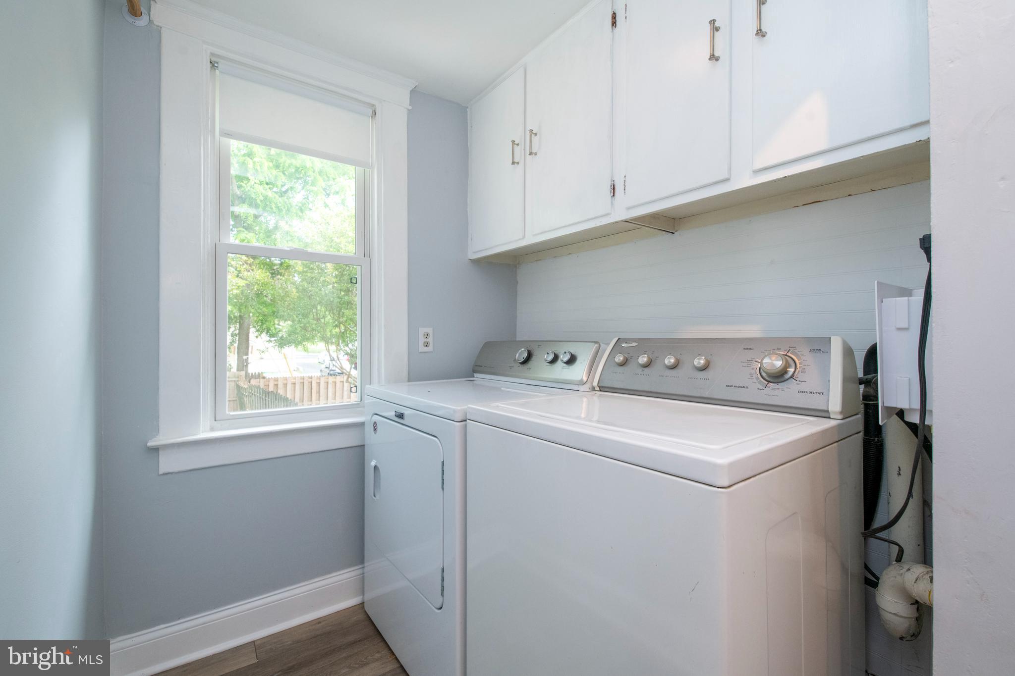 334 Ridge Avenue Towson, MD 21286 - Photo 15 of 40 Laundry room off of kitchen