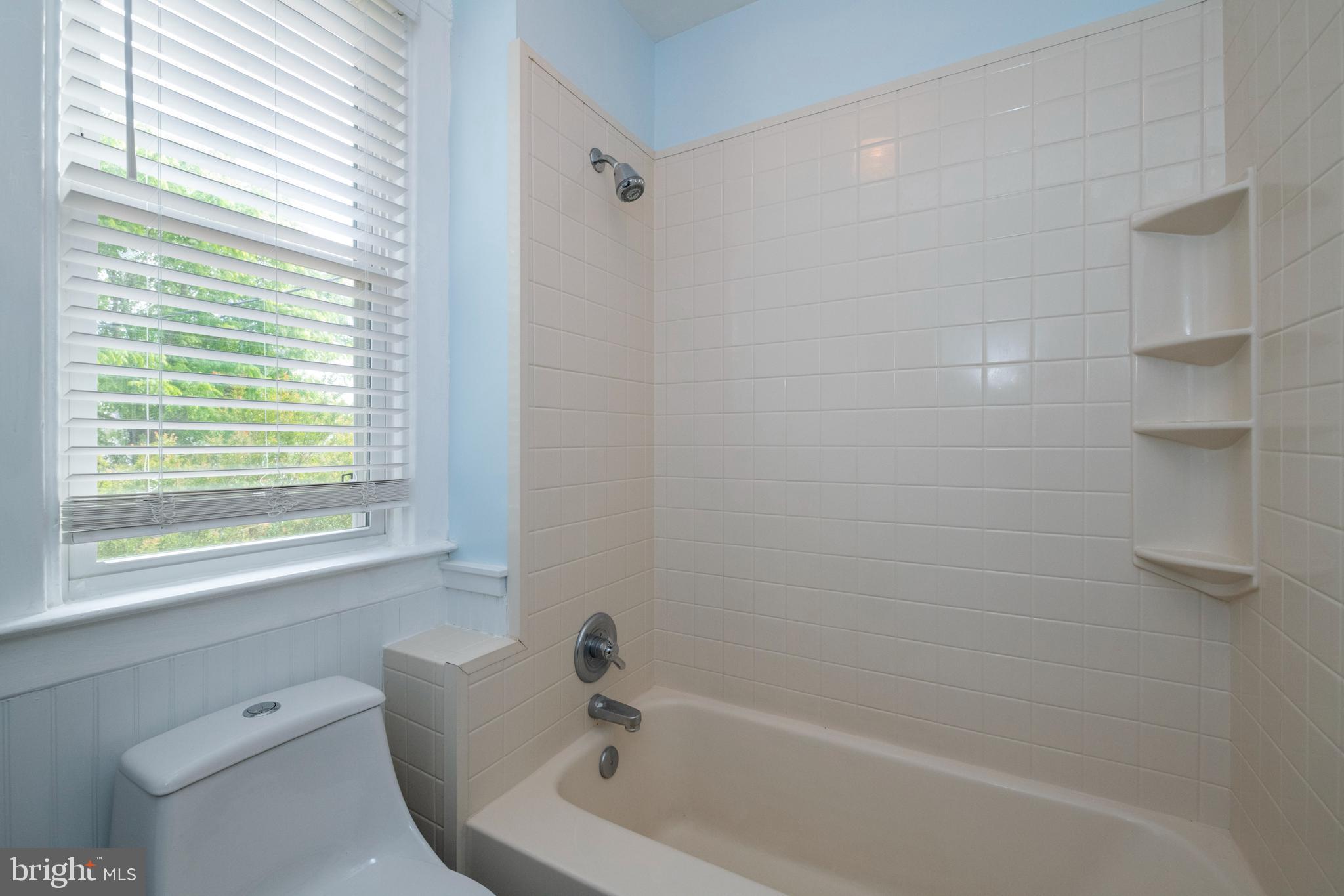 334 Ridge Avenue Towson, MD 21286 - Photo 24 of 40 Updated upper level full bath w/ tub/shower combo