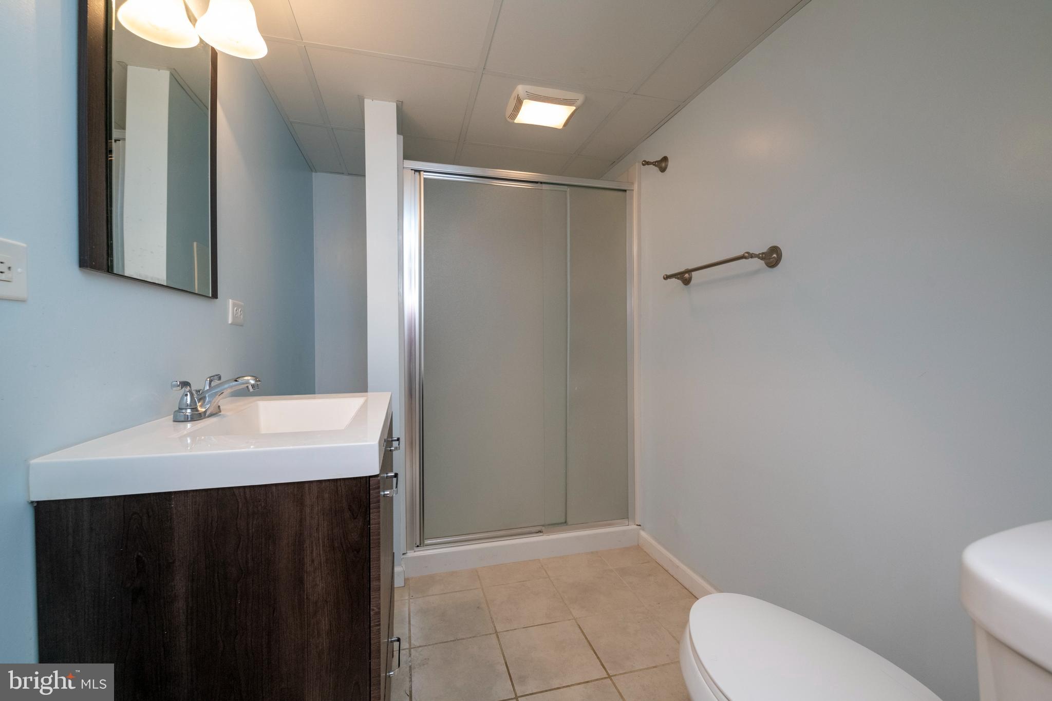 334 Ridge Avenue Towson, MD 21286 - Photo 30 of 40 Updated lower level full bath w/ shower