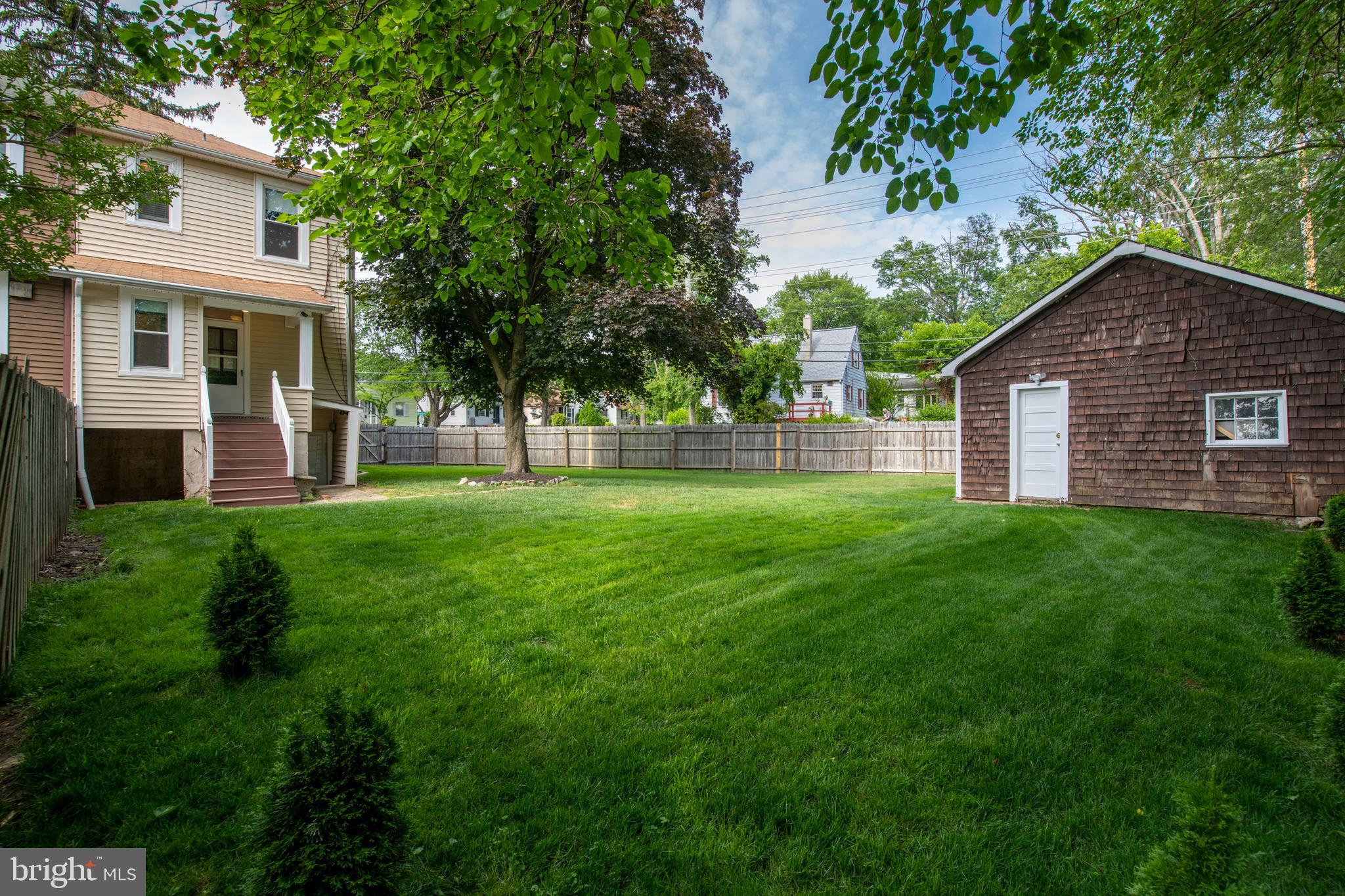 334 Ridge Avenue Towson, MD 21286 - Photo 34 of 40 Flat backyard perfect for outdoor activities!