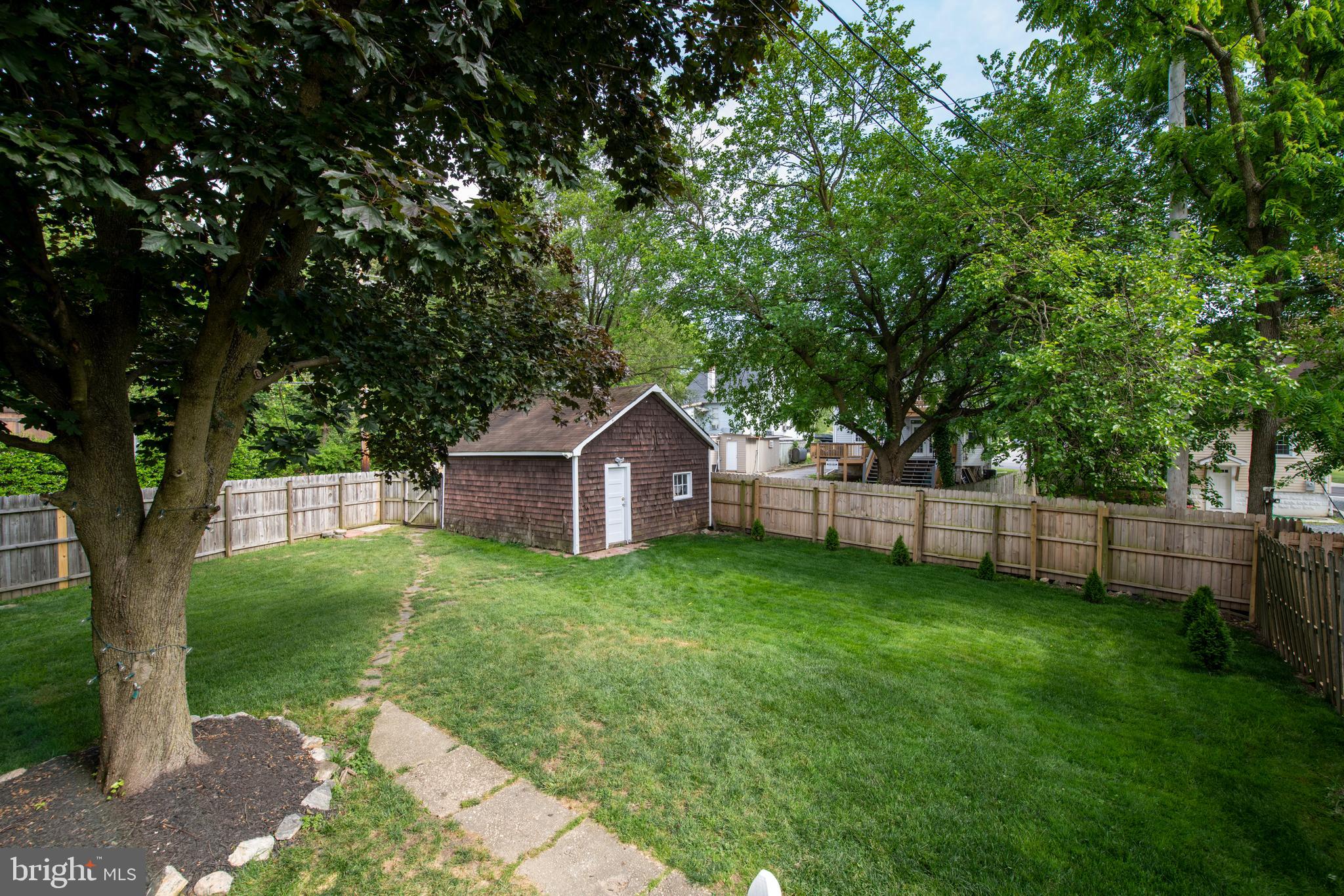 334 Ridge Avenue Towson, MD 21286 - Photo 35 of 40 Fully fenced backyard w/ access to garage/storage