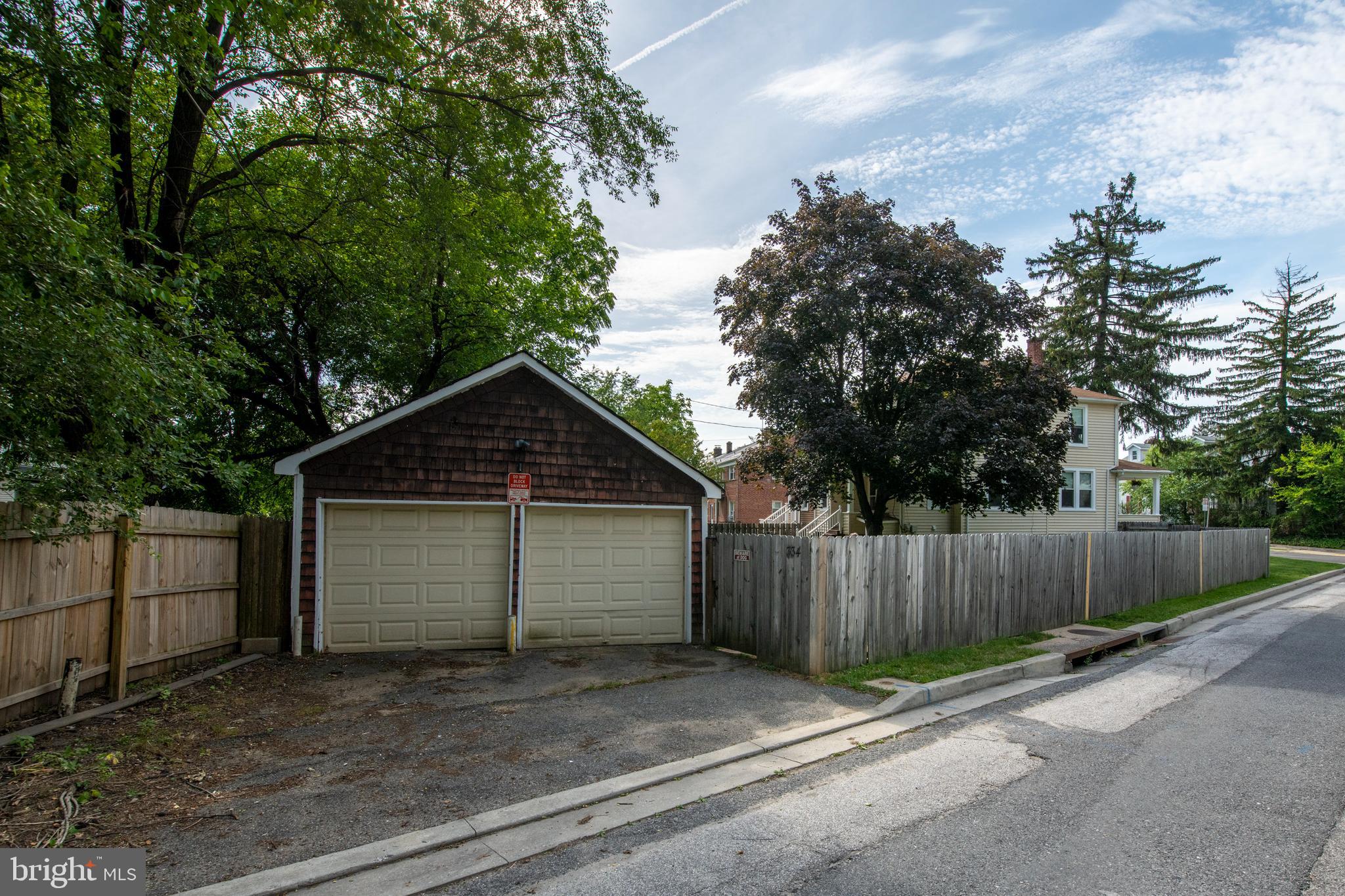 334 Ridge Avenue Towson, MD 21286 - Photo 39 of 40 2 car detached garage w/ parking pad.