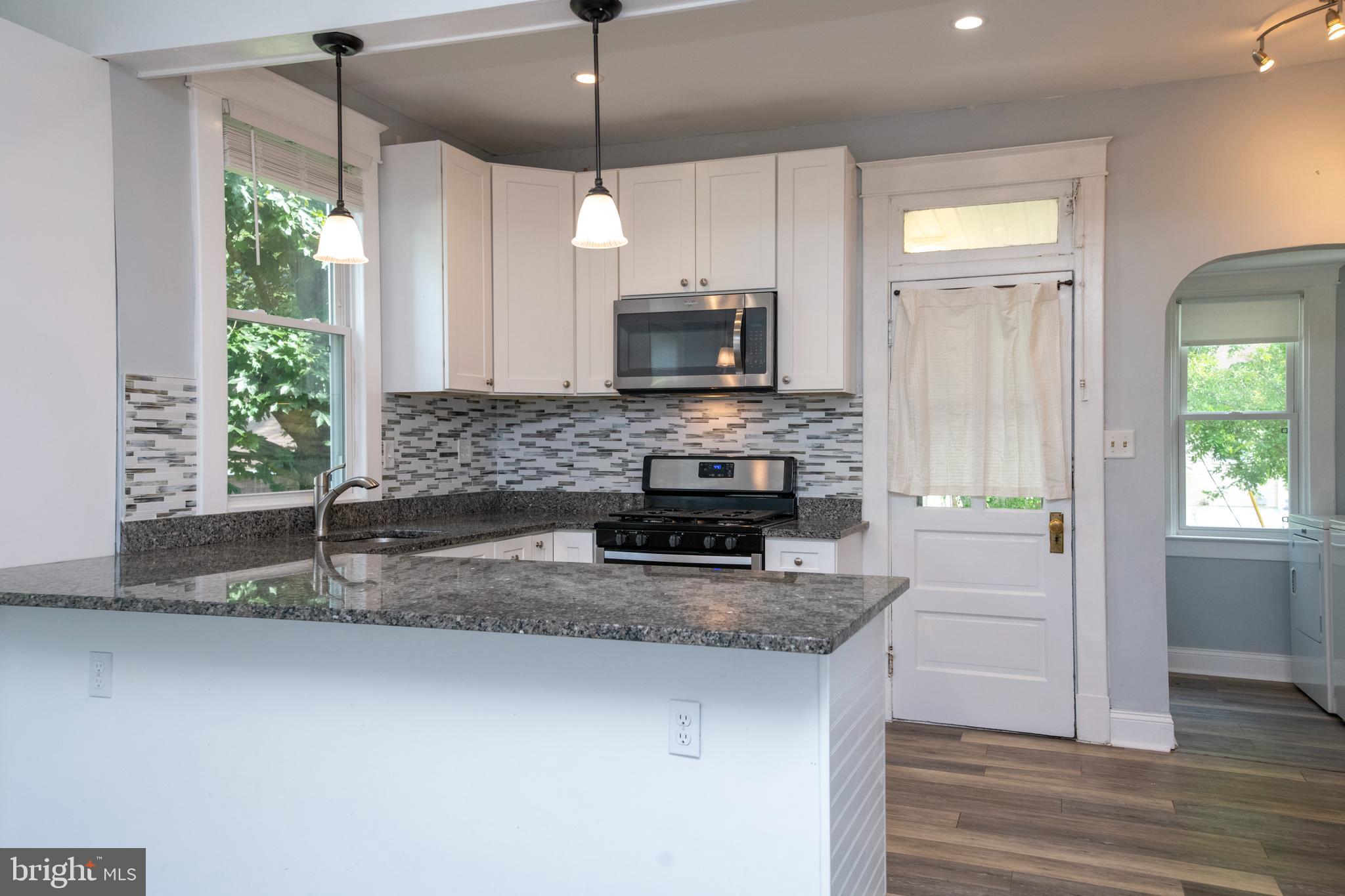 334 Ridge Avenue Towson, MD 21286 - Photo 8 of 40 Stainless steel appliances