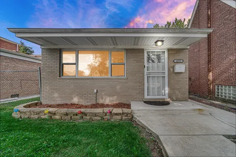 $245,000 | 10339 South Calumet Avenue, Chicago, IL 60628