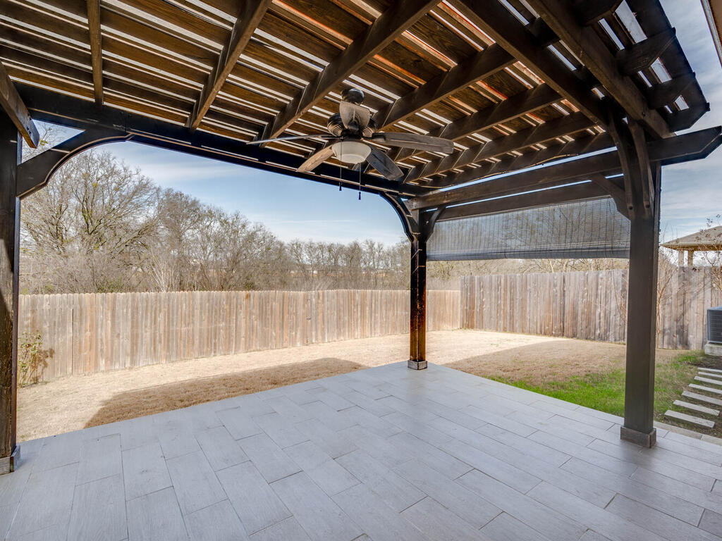 688 Donegal Lane Georgetown, TX 78626 - Photo 28 of 33