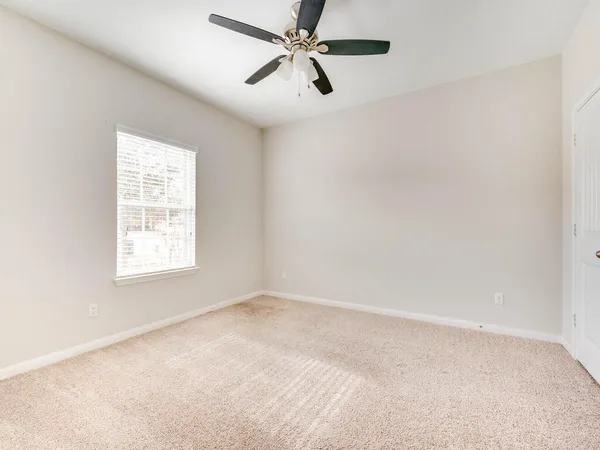 $2,100 | 688 Donegal Lane, Georgetown, TX 78626
