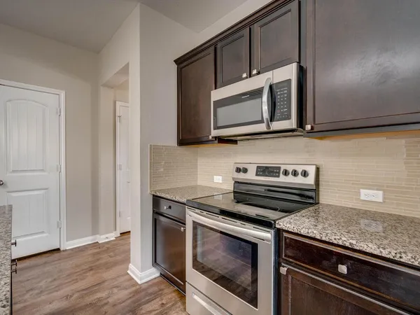 $2,100 | 688 Donegal Lane, Georgetown, TX 78626