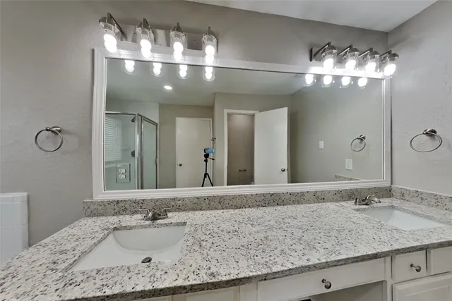 $2,450 | 22723 West Waterlake, Richmond, TX 77406