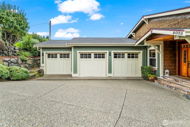 front view of house with a yard