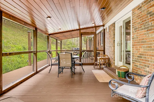 $845,000 | 6334 Jacks Creek Road, Burnsville, NC 28714