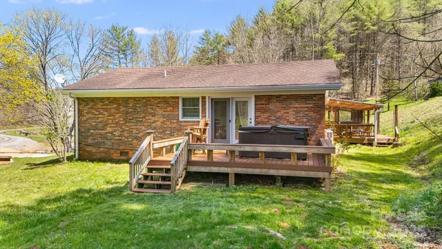 $845,000 | 6334 Jacks Creek Road, Burnsville, NC 28714