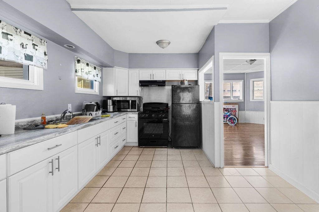 682 Eastern Avenue Fall River, MA 02723 - Photo 22 of 30