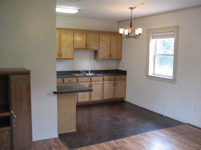 24100 Pinewood Lane Robertsdale, AL 36567 - Photo 3 of 6