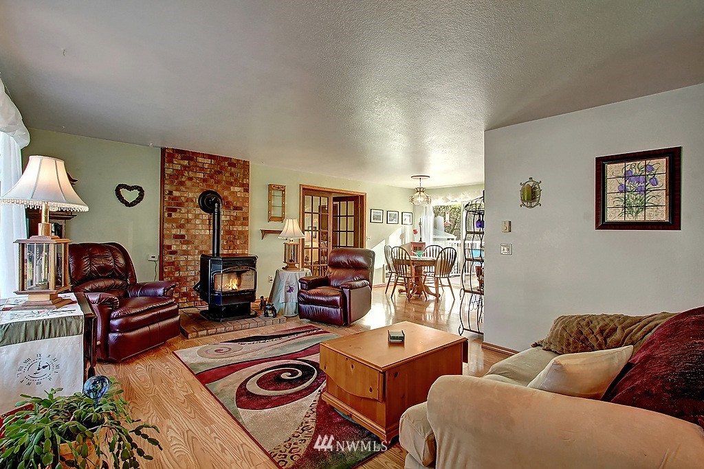 7029 Lower Ridge Road Everett, WA 98203 - Photo 2 of 19