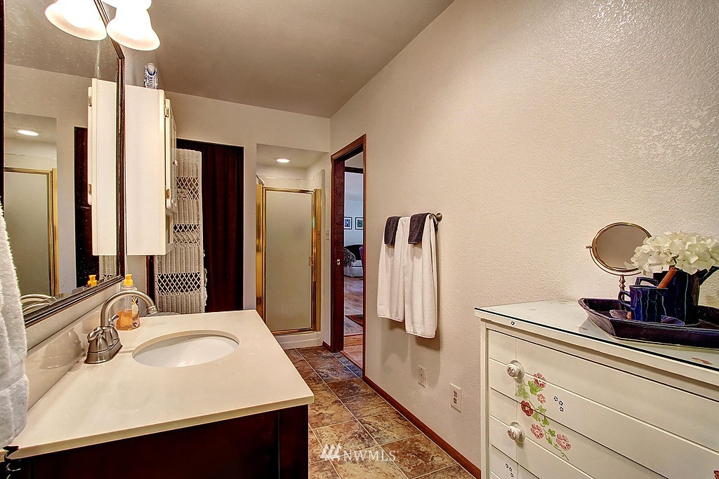 7029 Lower Ridge Road Everett, WA 98203 - Photo 14 of 19