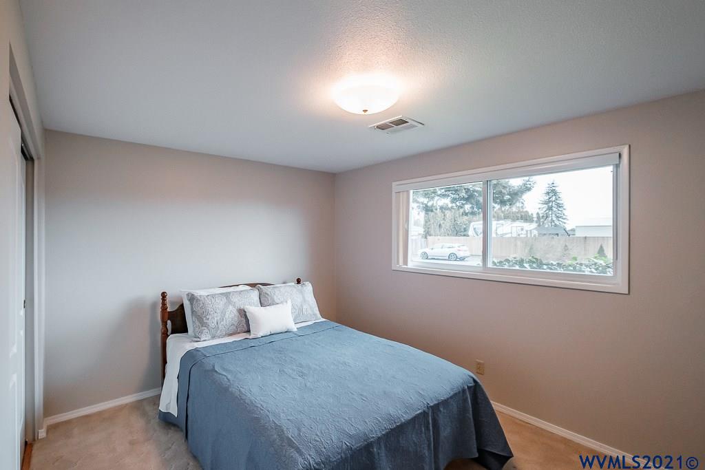 34612 Ranchero Avenue Southeast Albany, OR 97322 - Photo 16 of 42 Gallery Image 16