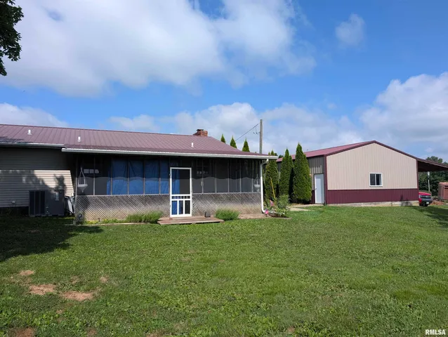 $189,900 | 425 Peak Road, Harrisburg, IL 62946