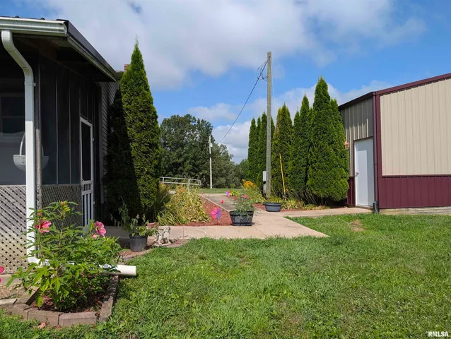 $189,900 | 425 Peak Road, Harrisburg, IL 62946