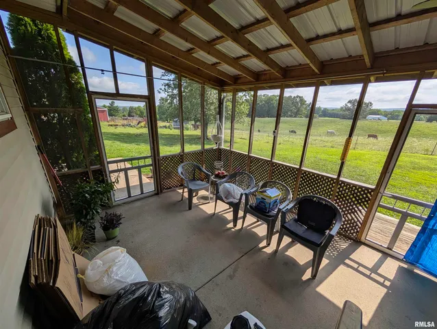 $189,900 | 425 Peak Road, Harrisburg, IL 62946