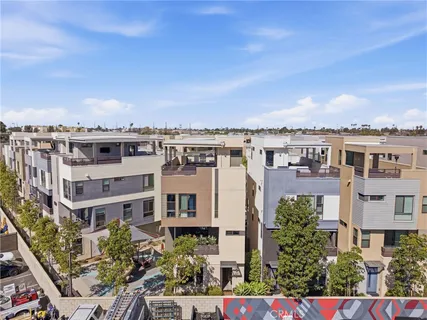 $1,897,500 | 627 Cardiff Reef, Costa Mesa, CA 92627