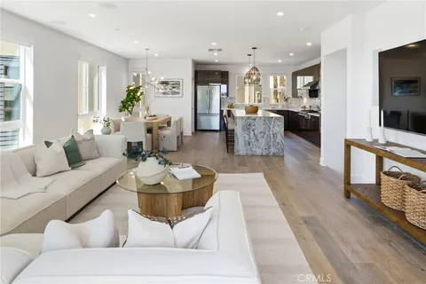 $1,897,500 | 627 Cardiff Reef, Costa Mesa, CA 92627