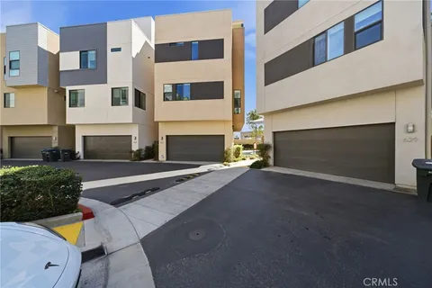 $1,749,000 | 627 Cardiff Reef, Costa Mesa, CA 92627