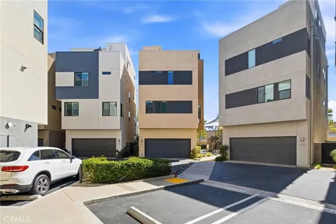 $1,897,500 | 627 Cardiff Reef, Costa Mesa, CA 92627