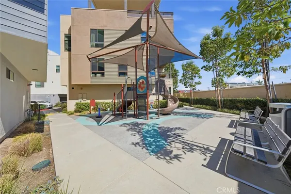$1,799,000 | 627 Cardiff Reef, Costa Mesa, CA 92627