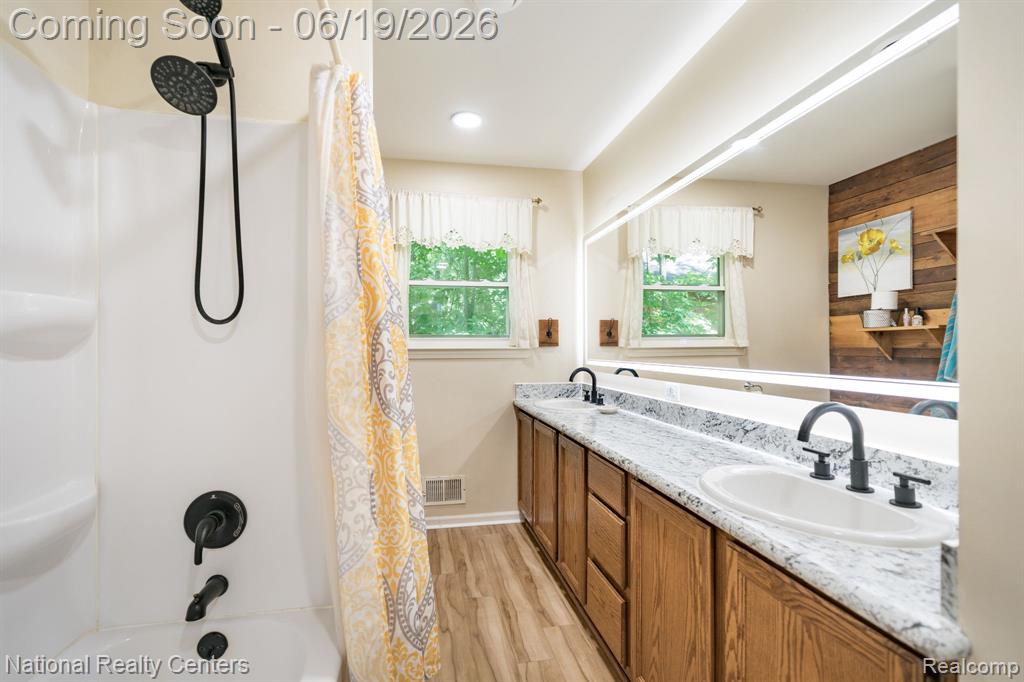 5223 Woodlane Road Clarkston, MI 48348 - Photo 25 of 36