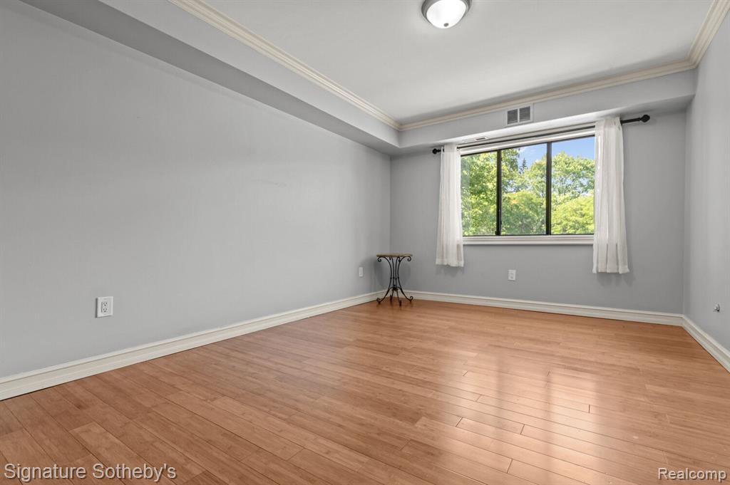 1675 Riverside Drive, Unit 12 Rochester Hills, MI 48309 - Photo 14 of 29