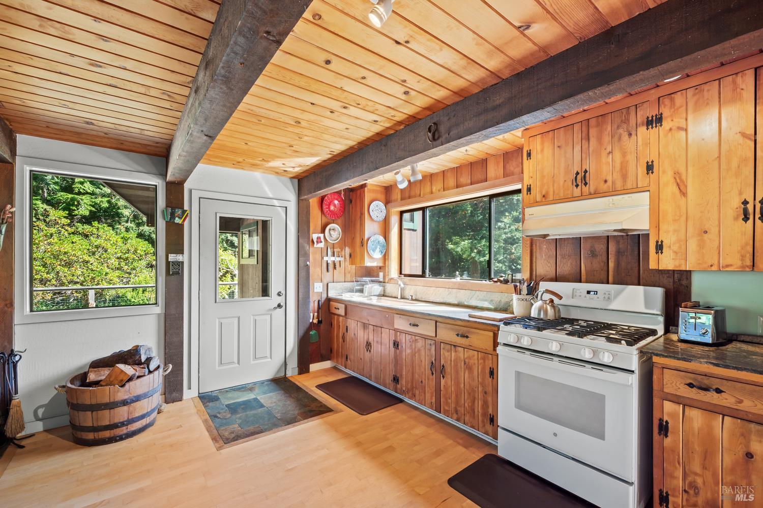 41341 Harris Ranch Road Point Arena, CA 95468 - Photo 9 of 63 Gallery Image 9