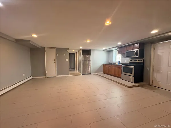 $3,400 | 69-47 De Costa Avenue | Arverne