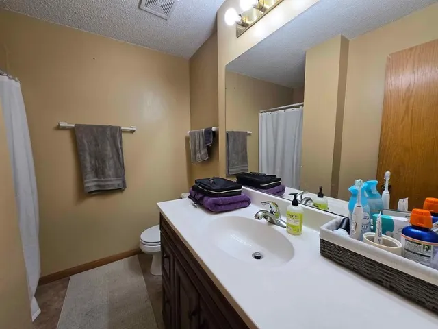 $2,500 | 161 Sunflower Lane, Lino Lakes, MN 55014