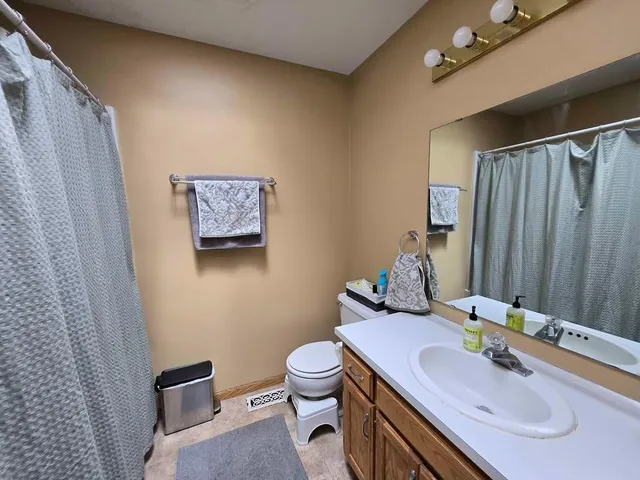 $2,500 | 161 Sunflower Lane, Lino Lakes, MN 55014