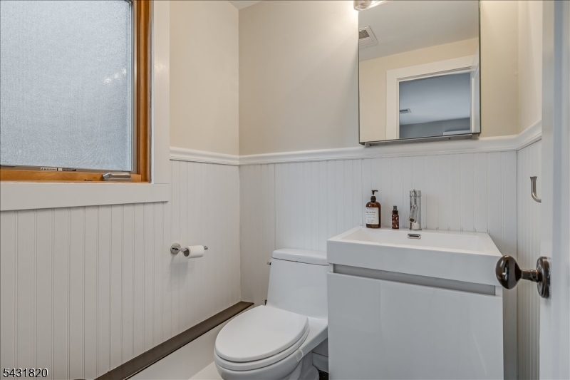 511 Scotland Road South Orange, NJ 07079 - Photo 9 of 36