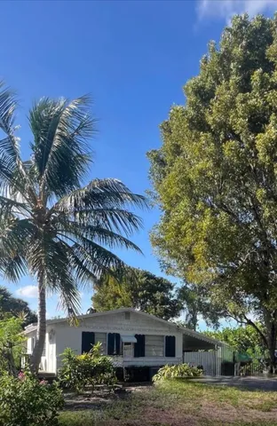 $2,700 | 700 North Hepburn Avenue, Jupiter, FL 33458