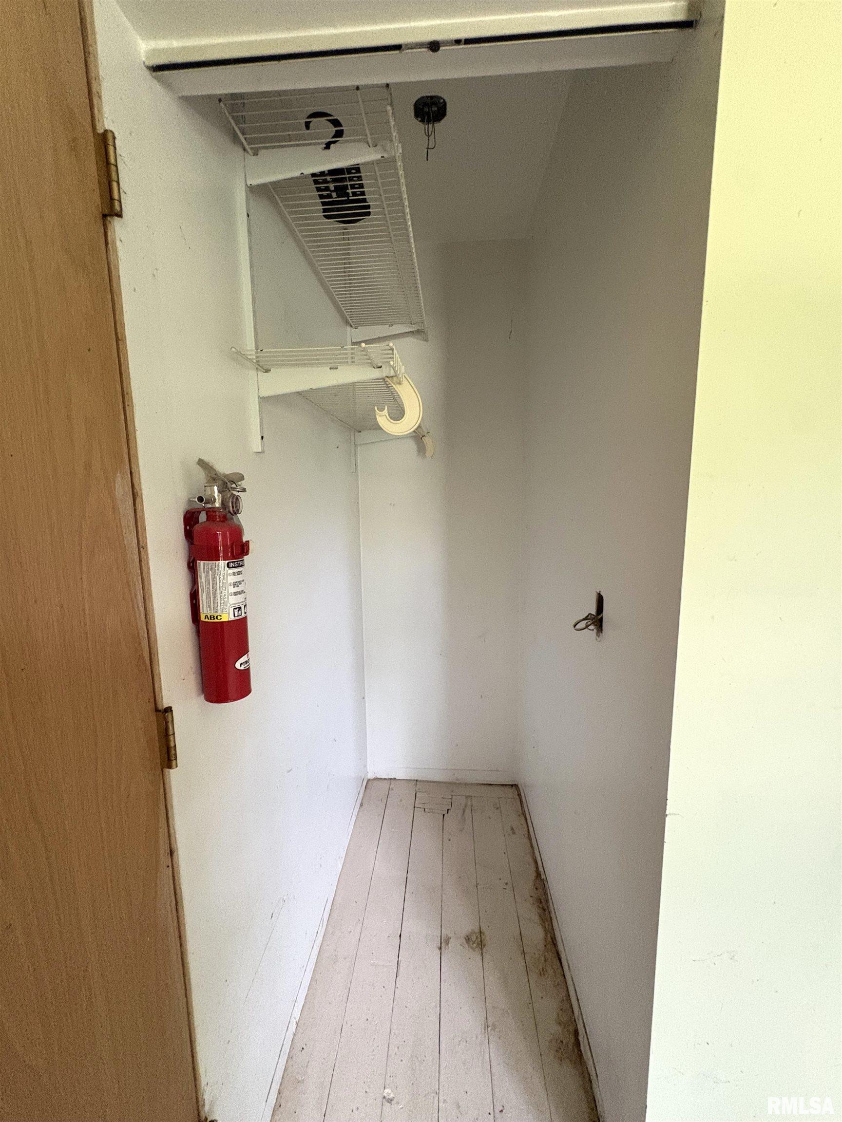 6002 West Farmington Road Peoria, IL 61604 - Photo 13 of 28 Gallery Image 13