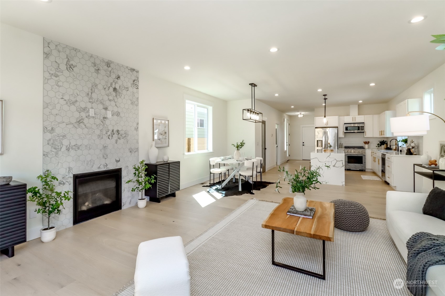 10448 3rd Avenue Southwest Seattle, WA 98146 - Photo 15 of 37