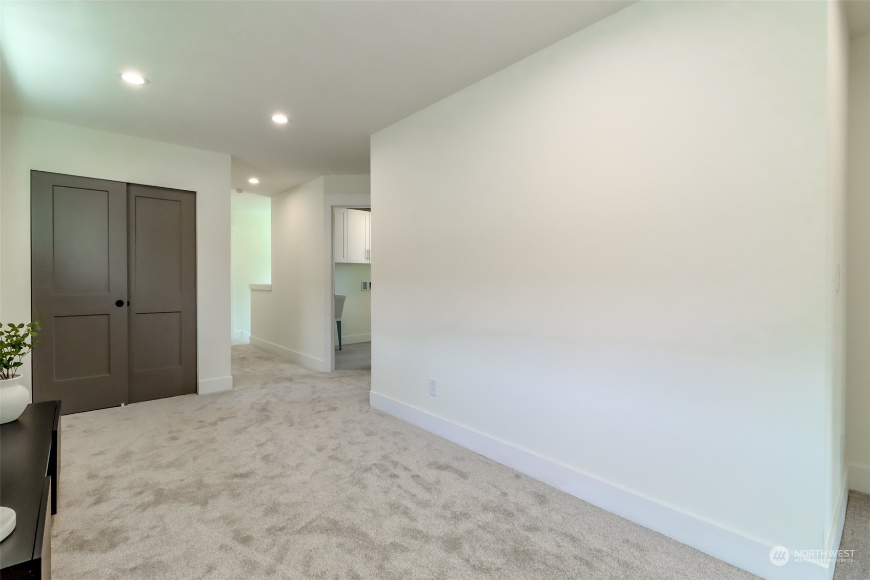 10448 3rd Avenue Southwest Seattle, WA 98146 - Photo 16 of 37