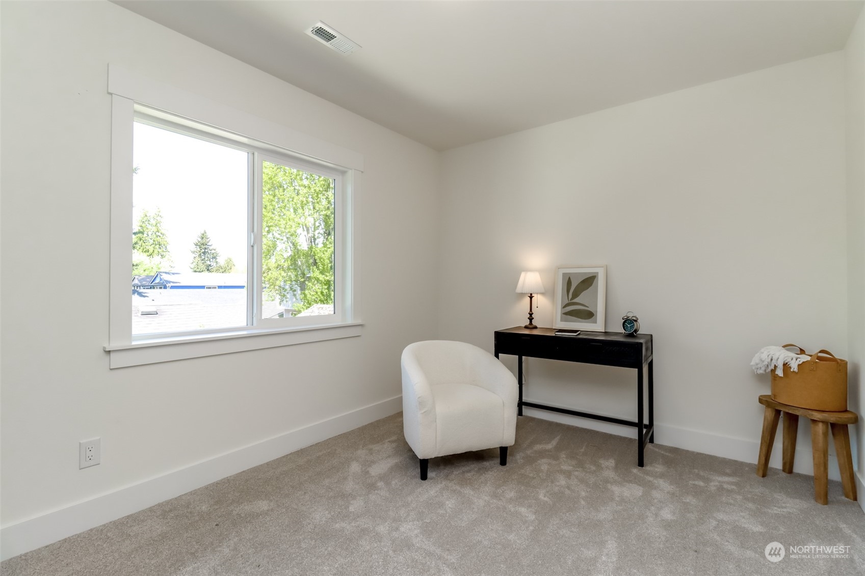 10448 3rd Avenue Southwest Seattle, WA 98146 - Photo 24 of 37