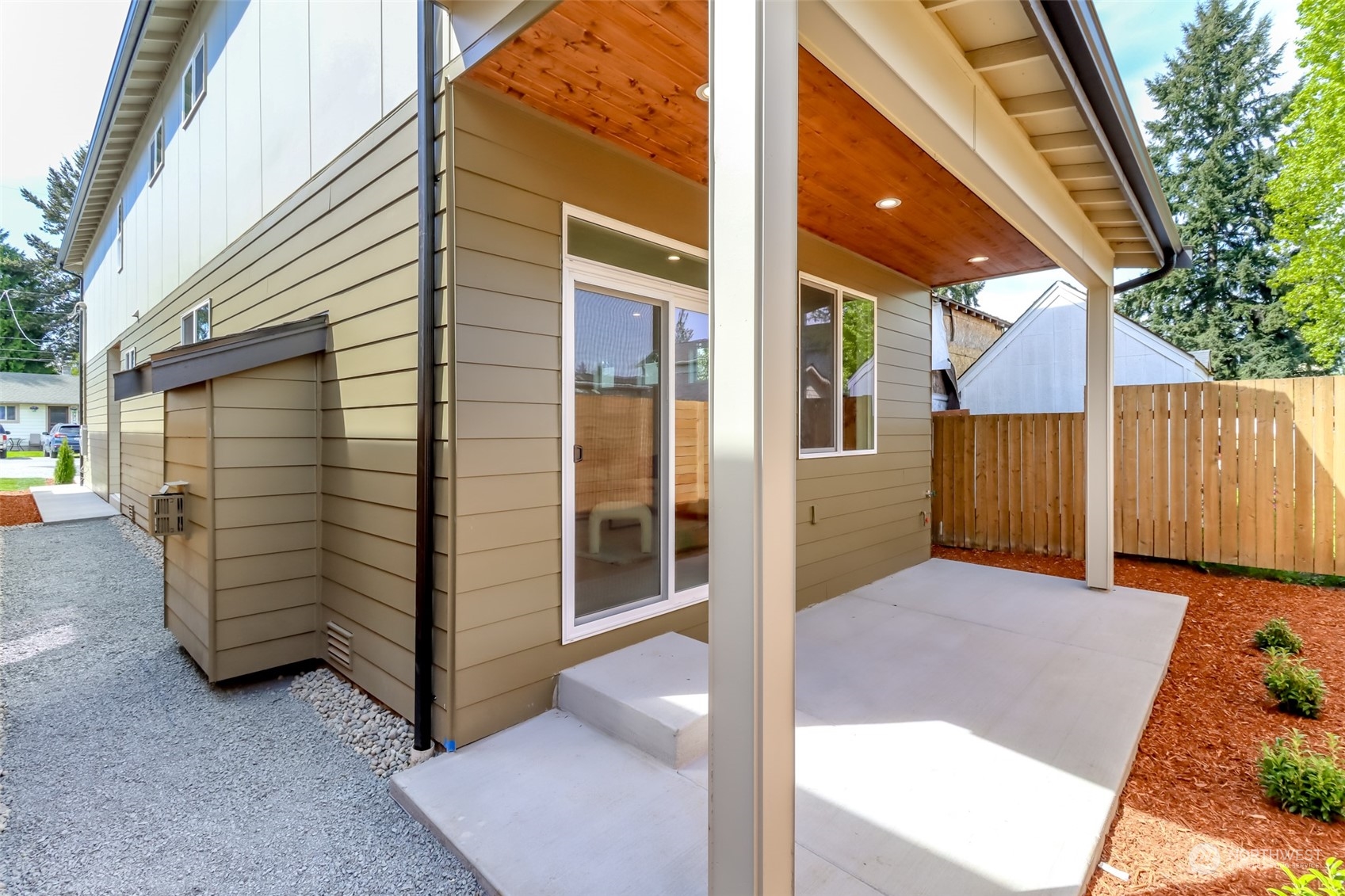 10448 3rd Avenue Southwest Seattle, WA 98146 - Photo 36 of 37