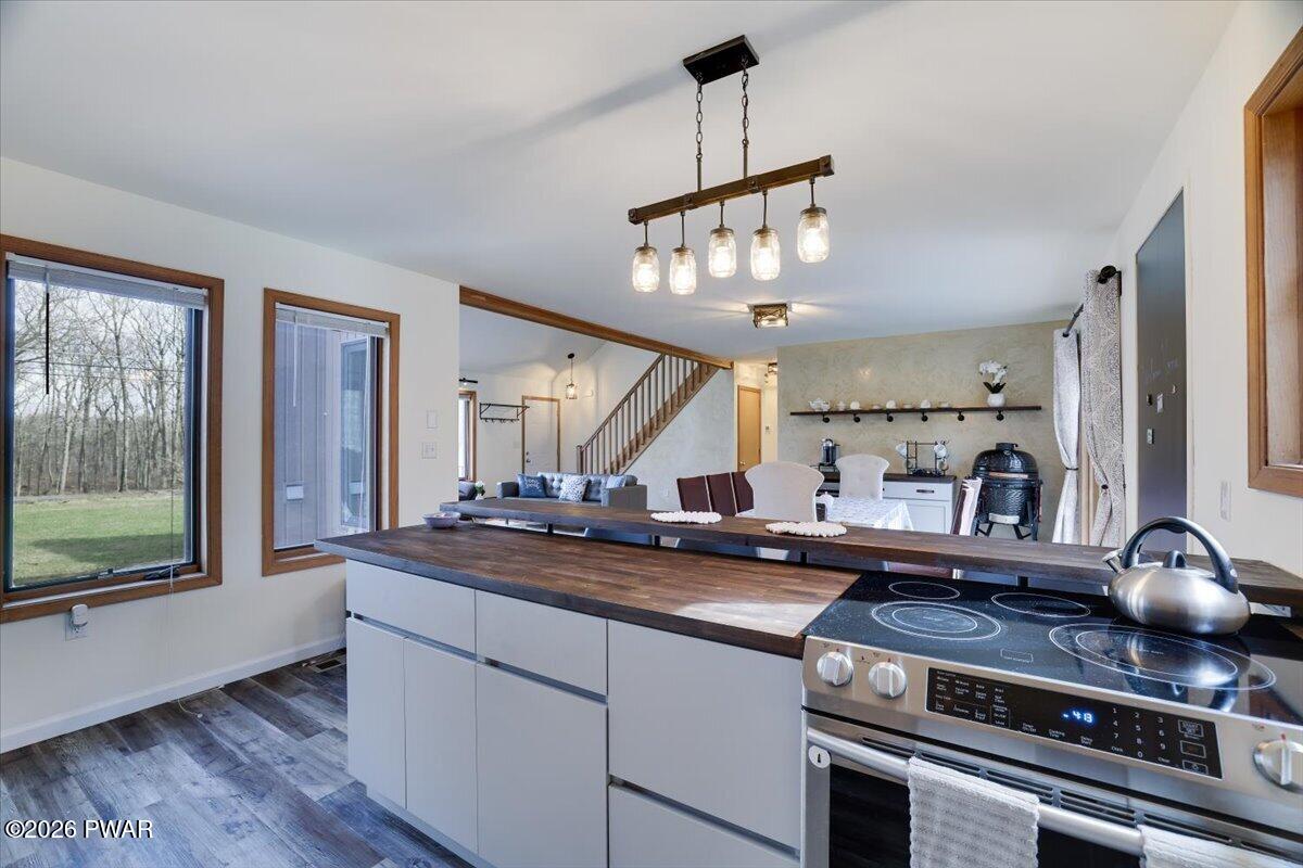 297 Gold Finch Road Bushkill, PA 18324 - Photo 8 of 46