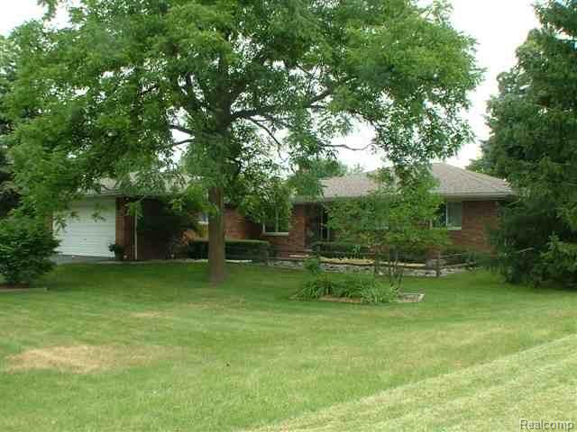 3915 Hedgerow Lane Rochester, MI 48306 - Photo 1 of 12 MIMLS31016048