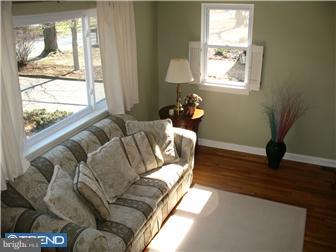 443 Hoover Road Ambler, PA 19002 - Photo 4 of 12 Living Room