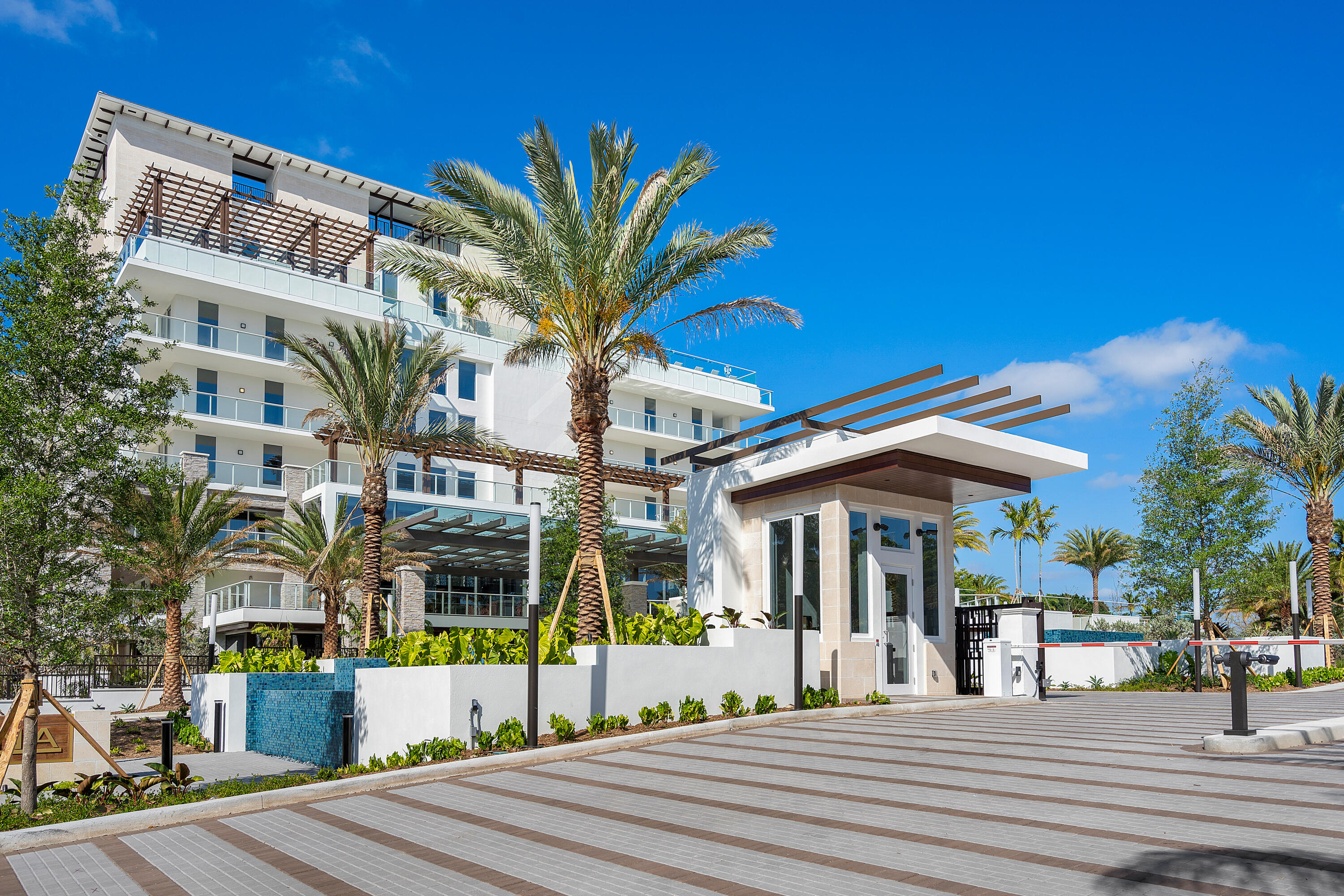 200 Southeast Mizner Boulevard, Unit 712 Boca Raton, FL 33432 - Photo 3 of 67 Alina 712